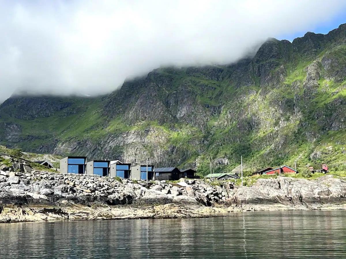 High End Sea Cabins At A In Lofoten Москенес Екстериор снимка